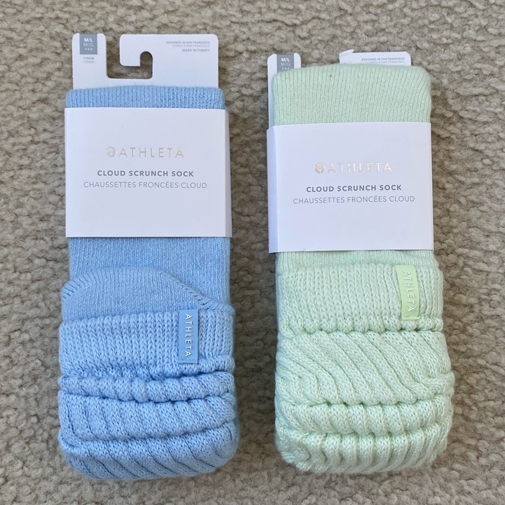 Brand New Set of 2 Athleta Cloud Scrunch Socks